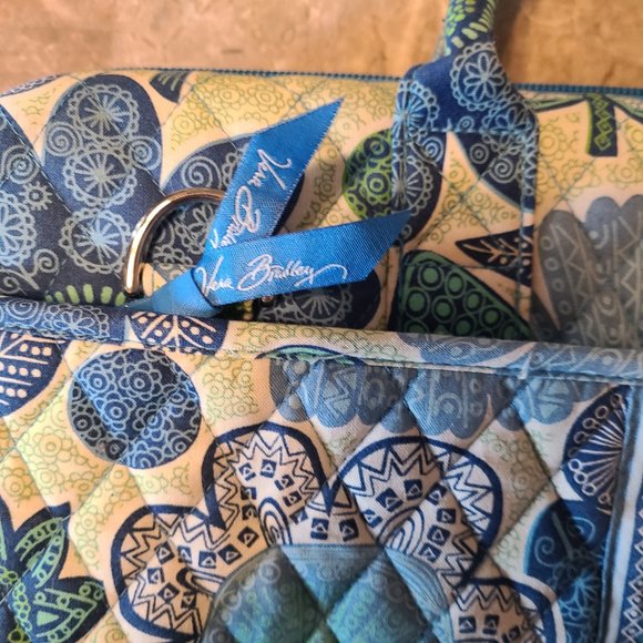 NWT Vera Bradley Laptop Portfolio Doodle Daisy - Picture 3 of 12